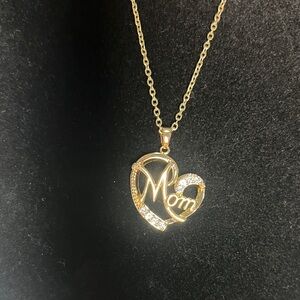 Gold 'tone Mom' Heart Pendant Necklace